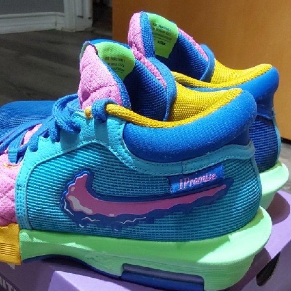 Nike LeBron Witness 8 I Promise School Baltic Blue Playful Pink Size 9.5 Men EUC - Picture 8 of 9